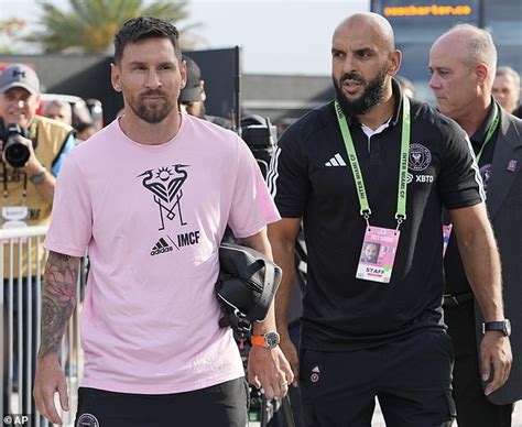 Feb 5, 2024 · Thousands of soccer fans in Hong Kong were left disappointed when Argentine superstar Lionel Messi failed to take to the field in a friendly match for Inter Miami on Sunday.